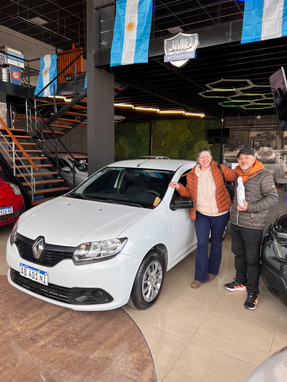 Entrega de sandero a gomez
